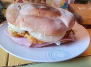 Una foto de milanesa de pollo a la plancha