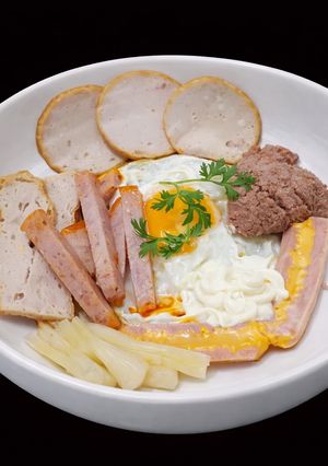 Hình của món SP.0658 - Bánh Mì Ốp La - Chả.