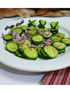 عکسی از دستور سالاد خیار و پیاز