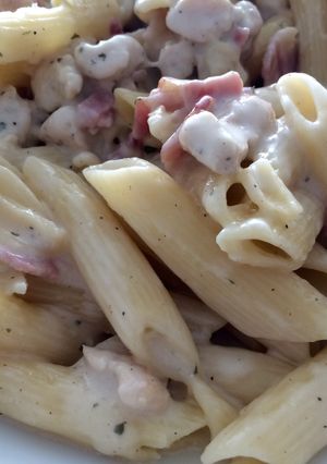 A picture of Chicken Carbonara Penne.