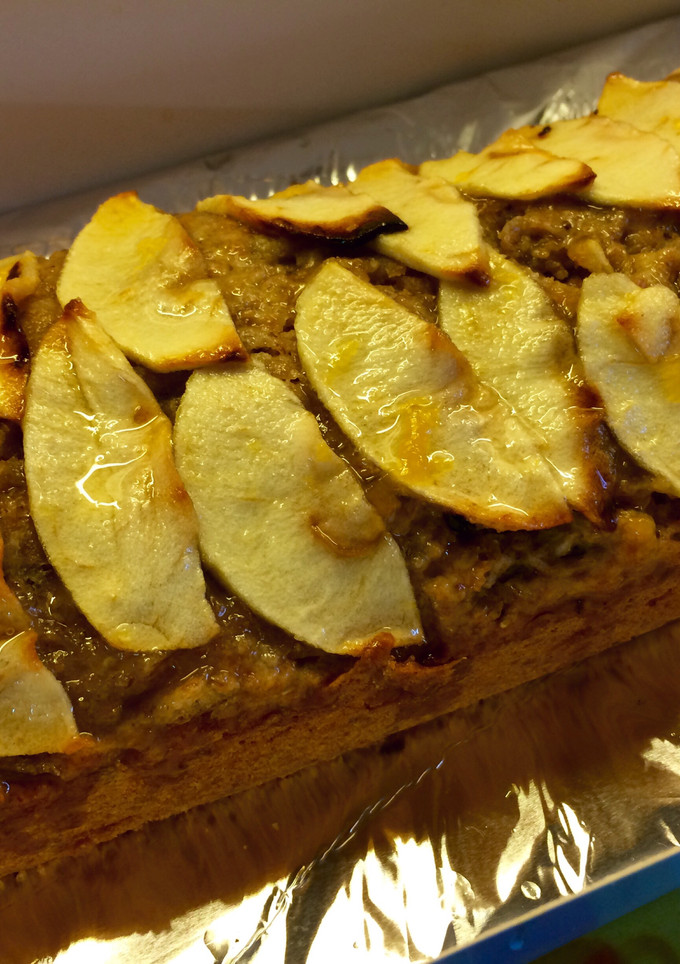 Una foto de Bizcocho vegano de manzana