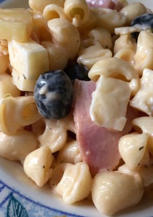Una foto de Ensalada de pasta con lacón