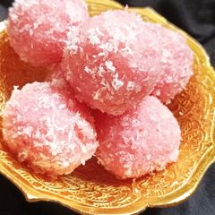 A picture of 3 ingredients Coconut laddu.