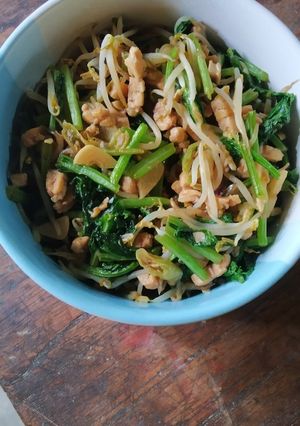 Foto resep Tumis sawi,kecambah dan tempe