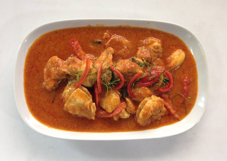 Get Breakfast of Creamy chicken curry