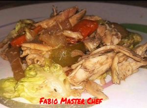 Foto di Insalata di Pollo con Giardiniera