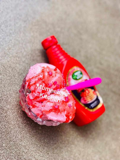 A picture of Strawberry ice cream.
