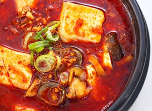 Foto resep Sundubu Jjigae (Korean Spicy Soft Tofu Stew)