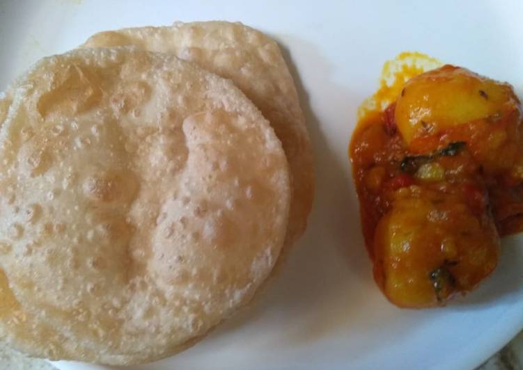 Recipe: Eating on a Dime Luchi aloor dum