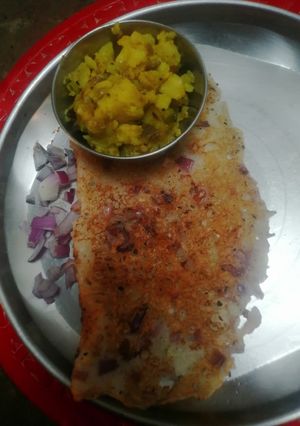A picture of Rava dosa.