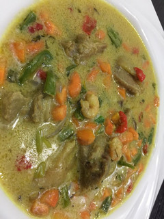 A picture of Chicken coconut sauce.