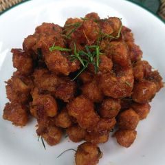 Sauteed Textured Soy Chunks / Soy Meat with Red Curry Paste A picture of Sauteed Textured Soy Chunks / Soy Meat with Red Curry Paste.