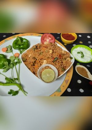 તવા પુલાવ (Tava Pulav Recipe In Gujarati) રેસીપી મુખ્ય ફોટો