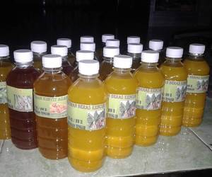 Fresh, Menyajikan Minuman herbal (beras kencur gbr. Baris ke 1) Lezat Mantap