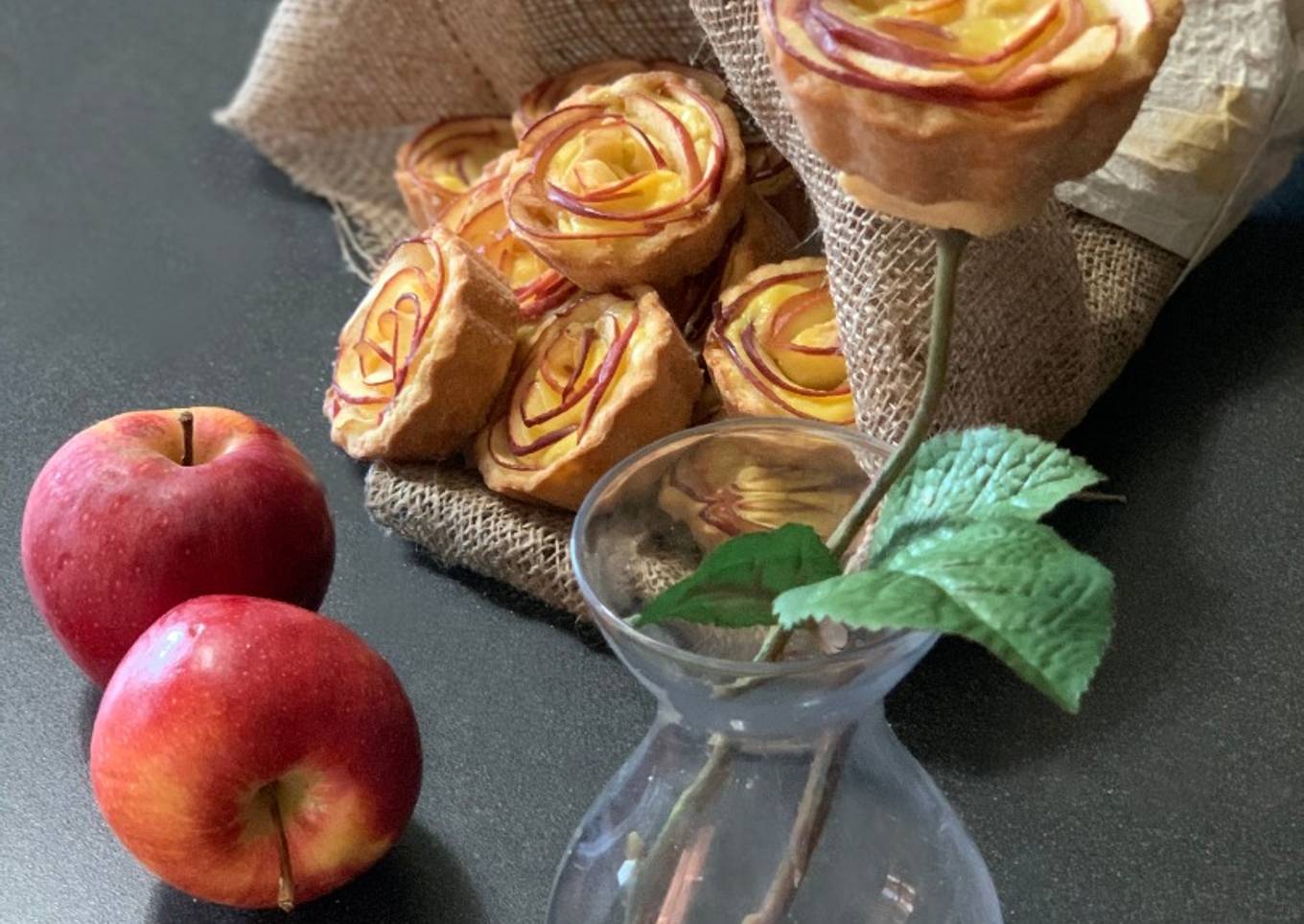 Roseline de Pasta Frola and Apple and Cream