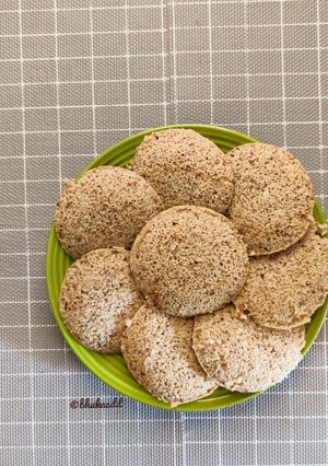 A picture of Sprouts idli.