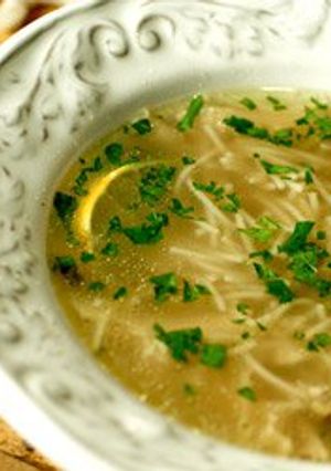 صورة لوصفة طريقة عمل شوربة الشعيرية بالدجاج