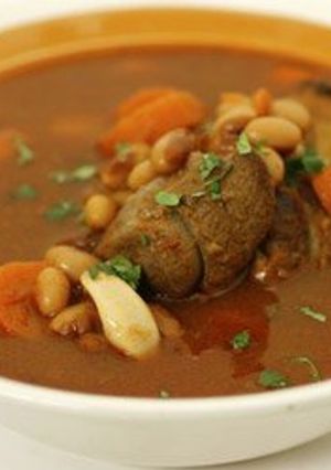 صورة لوصفة طريقة عمل شوربة الفاصوليا بلحم الموزات