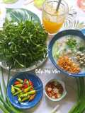 Cháo hến nấm rơm rau đắng