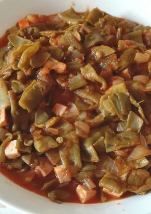Foto principal de Judías verdes encebolladas con pechuga de pavo