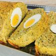 Pastel de brócoli relleno con huevo