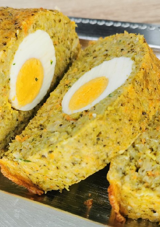 Una foto de Pastel de brócoli relleno con huevo