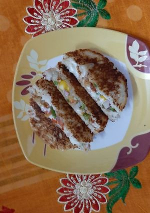 A picture of Pizza sandwich.