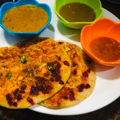 Oats uttapam A picture of Oats uttapam.