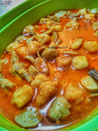 Langkah Mudah untuk Menyiapkan Resep Seblak Kuah Cekbasis (ceker, bakso, sosis) yang Uenak Anti Ribet, Bikin Ngiler