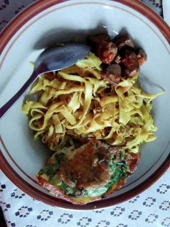 Cara Mudah Menyiapkan Resep Mie goreng bumbu kuning yang Menggugah Selera Anti Ribet, Lezat