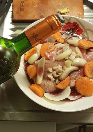 邊緣人紅酒燉雞腿肉 的食譜成品照片