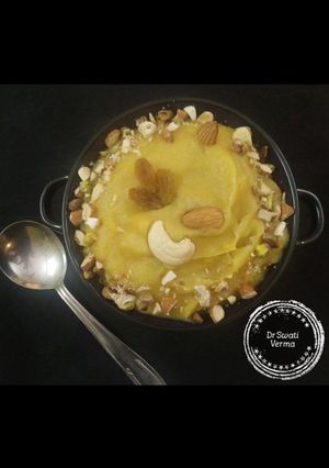 A picture of Besan Halwa.