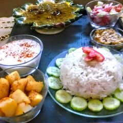 A picture of Kali dal Chawal.