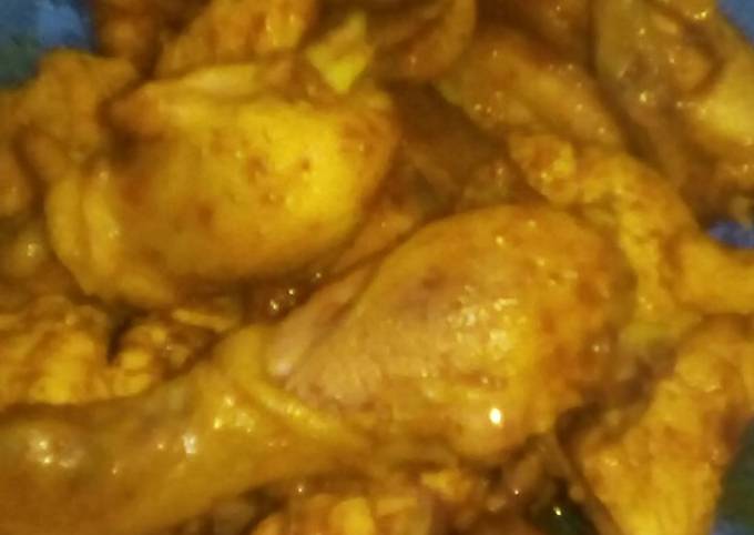 Resep Ayam ungkep bumbu racik indofood oleh Erna Rosita - Cookpad