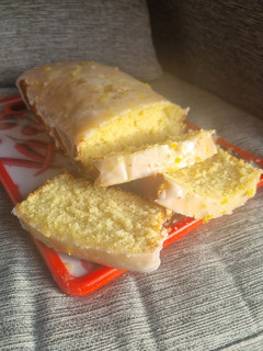 Una foto de Budín Extra Húmedo de Limón!
