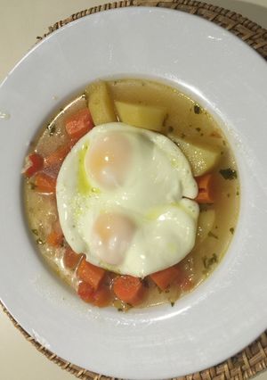 Una foto de Verduras con Huevos al estilo Campesino
