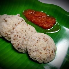 A picture of Horsegram Idli.