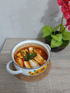 Foto resep Kimchi Jjigae (Korean Kimchi Stew)