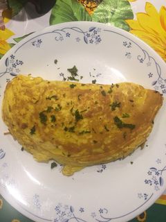 Una foto de Omelette relleno muy rico