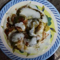 A picture of Dahi vada.