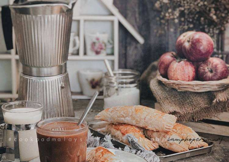 Apple Cinnamon Pastries