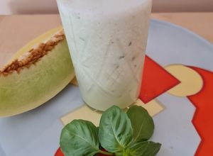 Una foto de Lassi de melón, albahaca y jengibre 🇮🇳