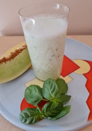 A picture of Melon, Basil, and Ginger Lassi 🇮🇳.