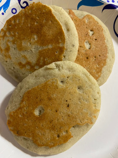A picture of Ollie’s Handy Maple Cakes- low histamine, gluten free, dairy-free, vegan, corn free.