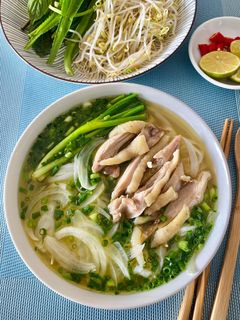 Hình của món Phở gà.