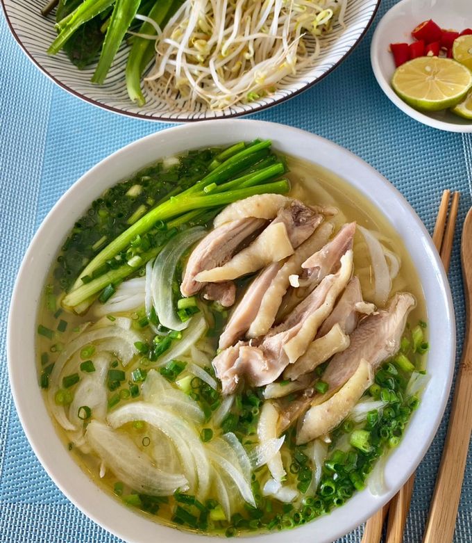 Hình của món Phở gà.