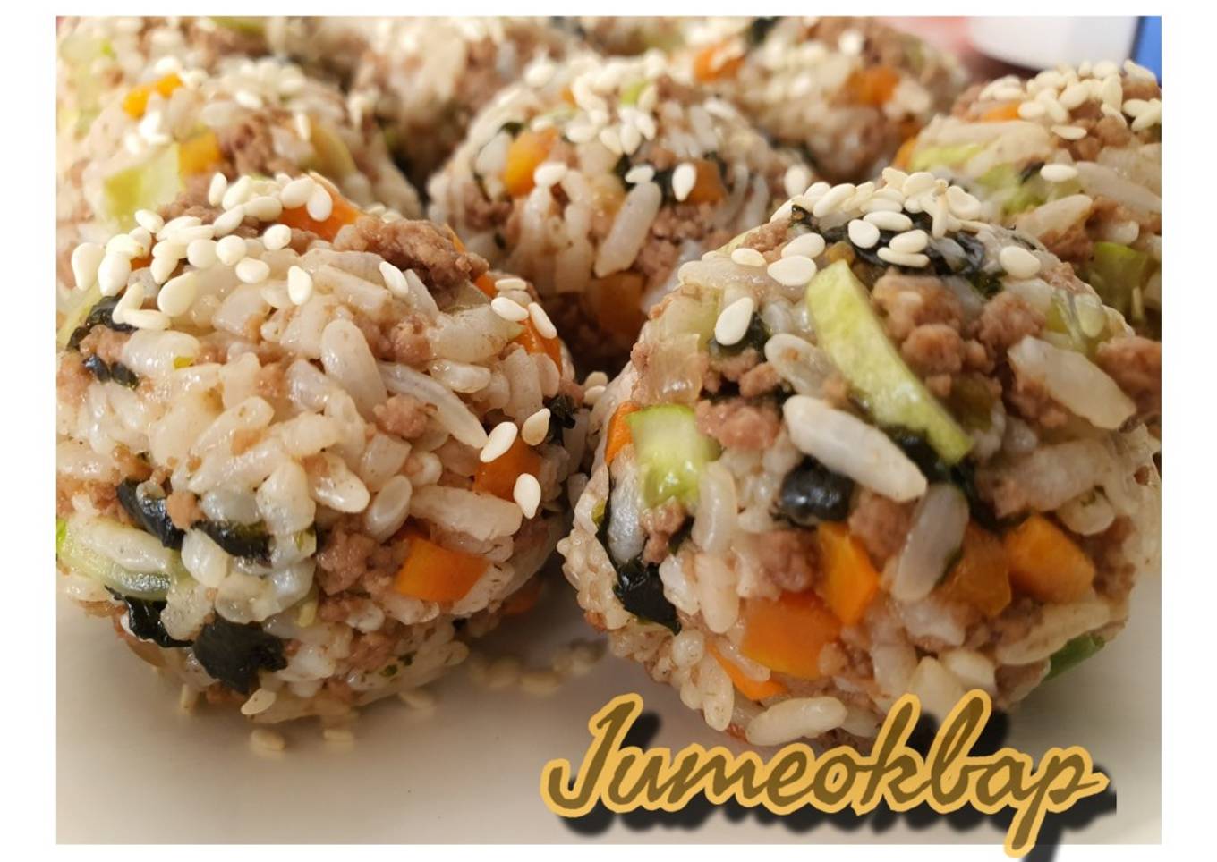 Jumeokbap a.k.a Nasi Kepal ala Korea