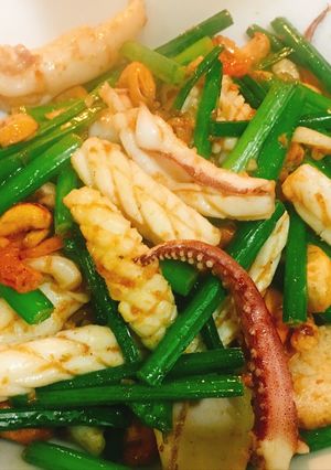 韮菜花炒魷 的食譜成品照片