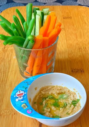Hình của món Rau Củ Luộc Chấm Sốt Hummus.