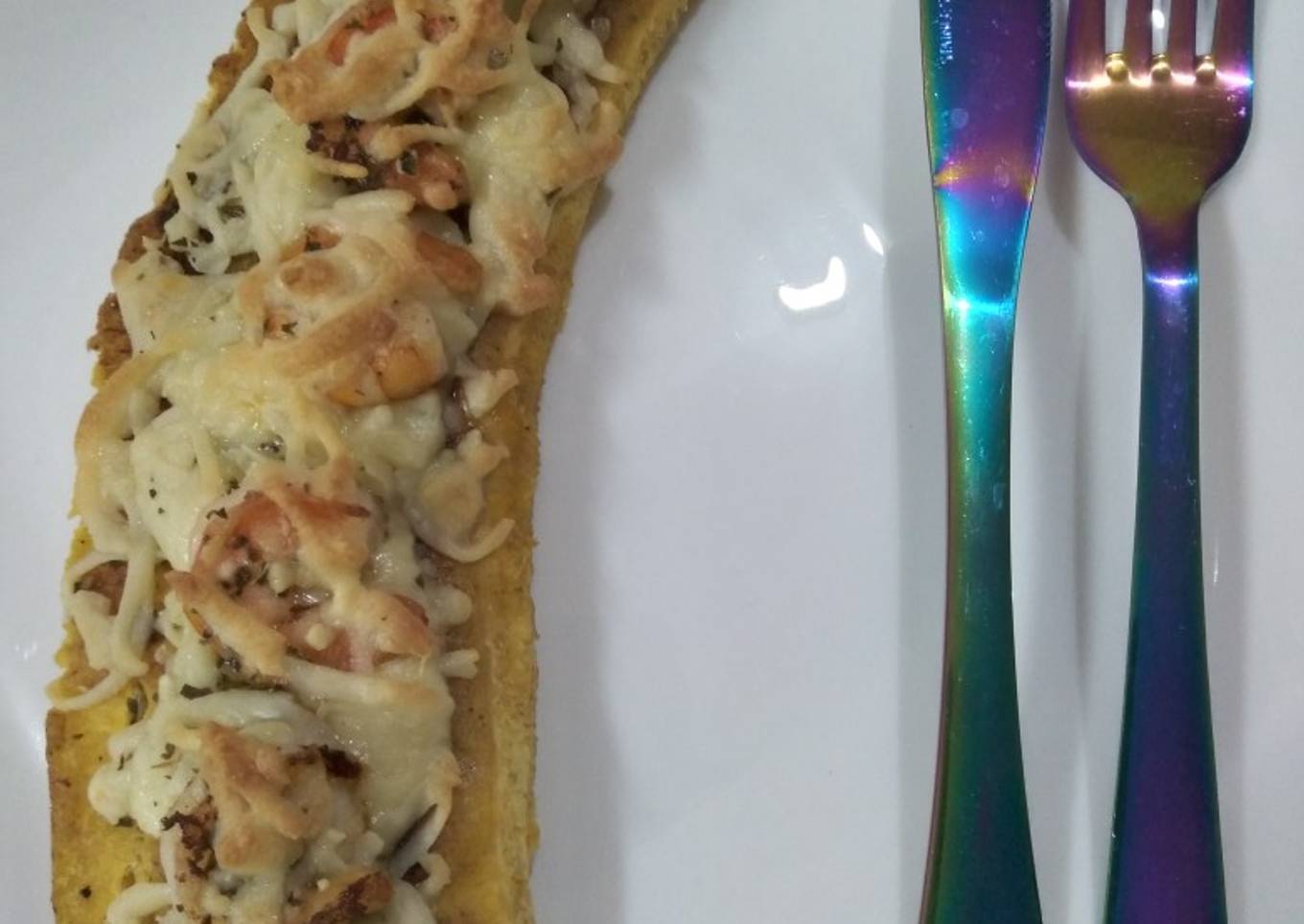 Plátano macho con camarón y queso